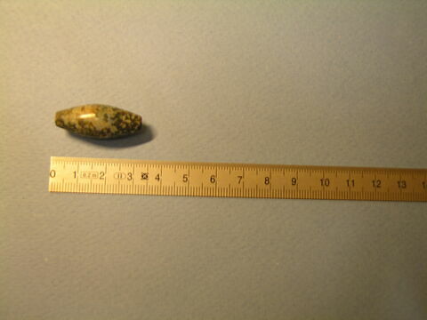 perle en olive  ; perle fusiforme, image 1/1