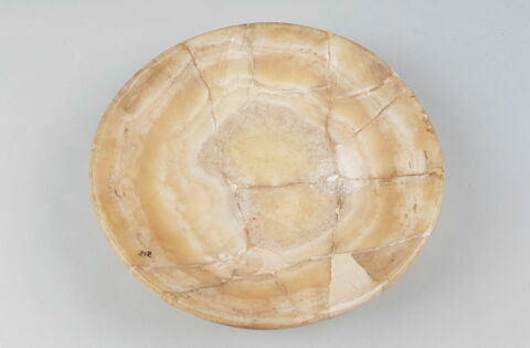 coupe ; bol à bord rentrant, image 2/3