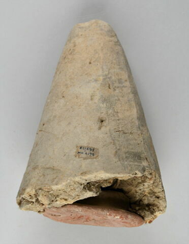 bouchon de jarre conique ; empreinte de sceau ; coupelle, image 4/7