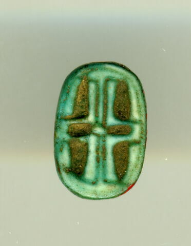 perle en pastille ovale  ; scaraboïde, image 1/2