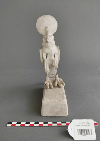 moulage d'une statuette d'Horus faucon, image 1/4