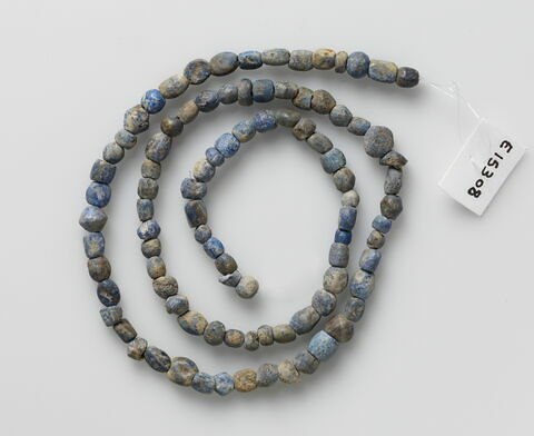 perles ; perle en tonnelet ; collier, image 1/1
