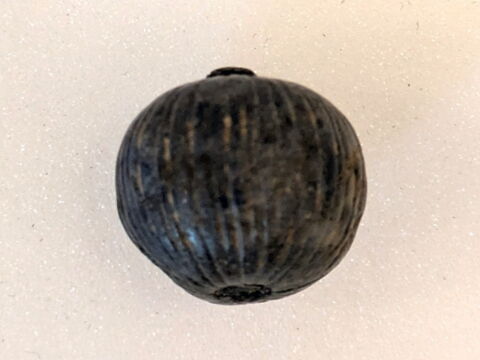 perle globulaire ; épingle, image 2/2