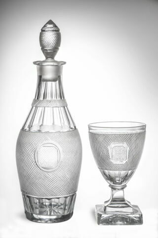 Carafe à liqueur avec bouchon, d'un ensemble avec verre à pied, image 2/2
