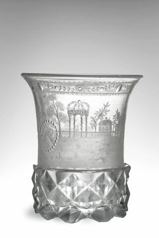 Gobelet à bord évasé, image 2/4