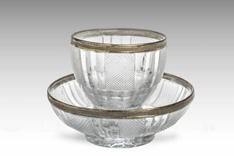 Tasse montée en vermeil, d'un ensemble avec soucoupe, image 2/2