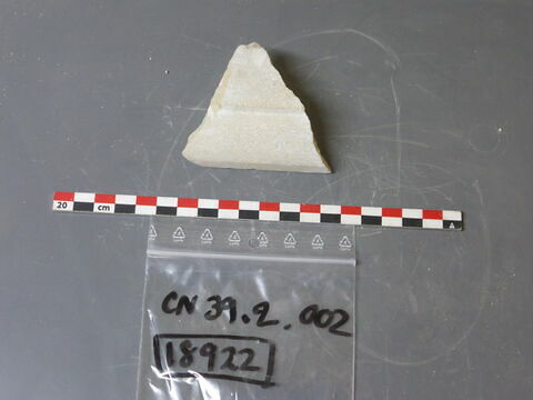 plaque, fragment, image 1/1