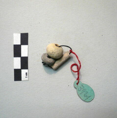 perle ; collier, image 2/2