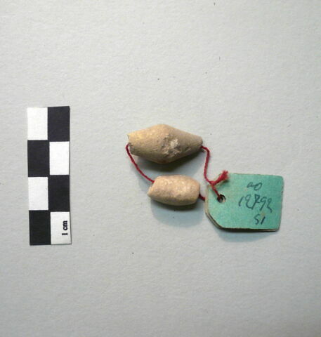 perle ; collier, image 2/2