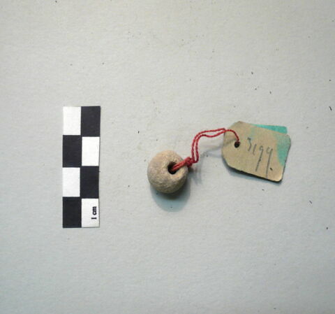 perle ; collier, image 2/2