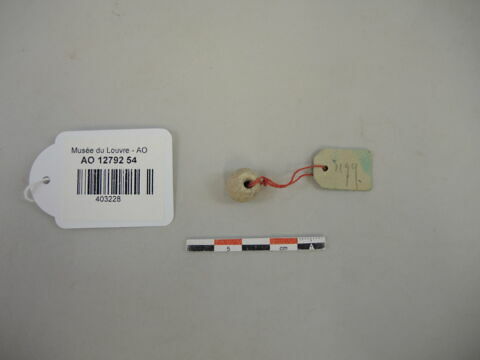 perle ; collier, image 1/2