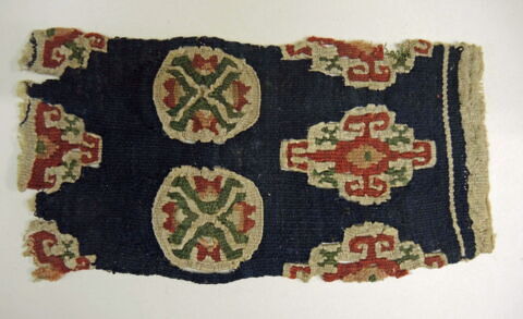 bande décorative d'habillement ; fragment, image 2/2