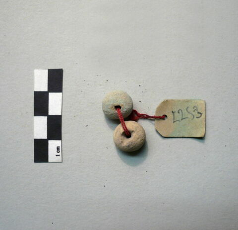 perle ; collier, image 2/2