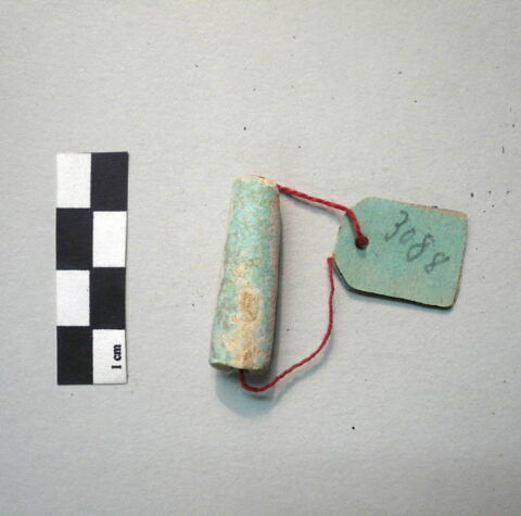 perle ; collier, image 2/2