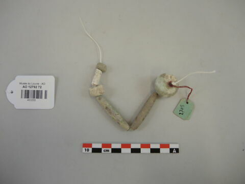 perle ; collier, image 1/2