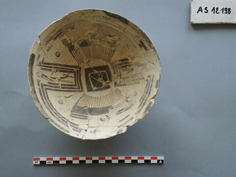 vase, image 3/4