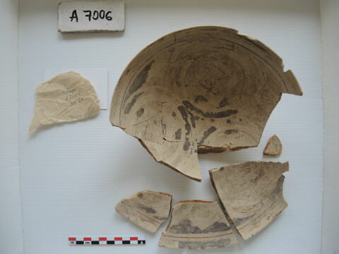 vase, image 1/1