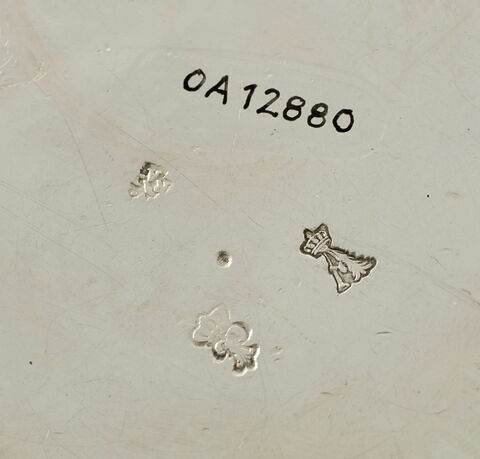 Grande casserole du service de George III d'Angleterre et de Hanovre, d'une paire (OA 12881), image 3/5