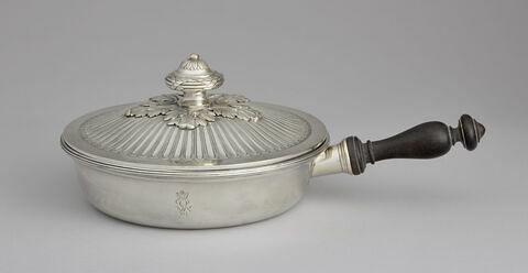 Grande casserole du service de George III d'Angleterre et de Hanovre, d'une paire (OA 12881)