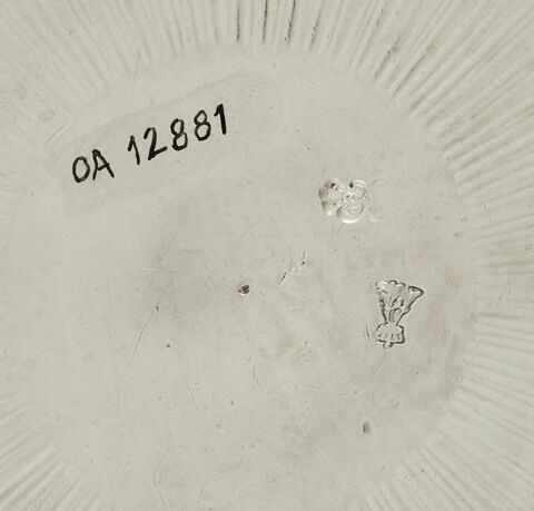 Grande casserole du service de George III d'Angleterre et de Hanovre, d'une paire (OA 12880), image 2/4