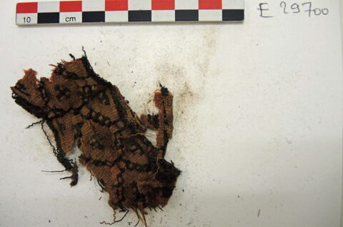bande décorative d'habillement ; fragment, image 2/2