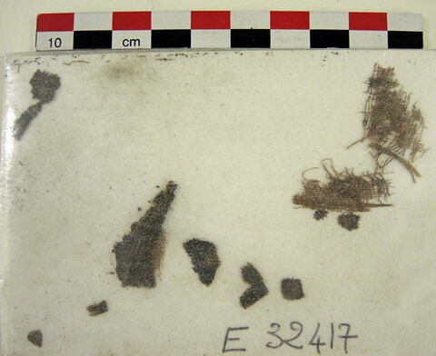 tissu ; fragments, image 2/2