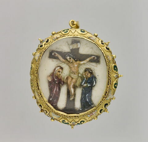 Médaillon ovale en ivoire polychromé : Crucifixion et Vierge à l'Enfant, image 1/4