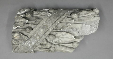 baguette, fragment ; bas-relief, image 1/1