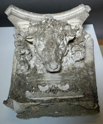 chapiteau de pilastre ; haut-relief, image 1/2