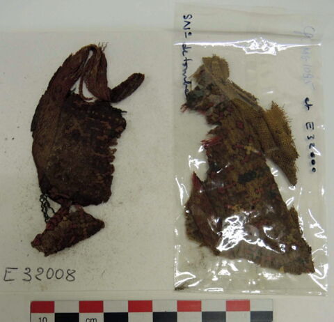 bande décorative d'habillement ; fragments, image 2/2