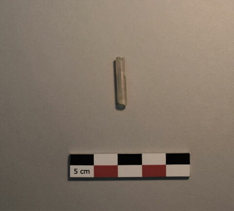 tube, fragment ; perle, fragment