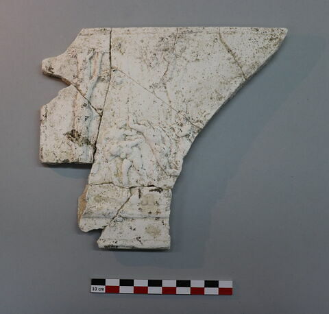 bas-relief, fragment ; plaque, fragment