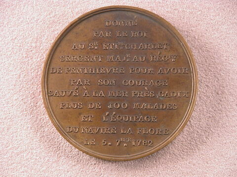Médaille offerte à Etienne Charlet