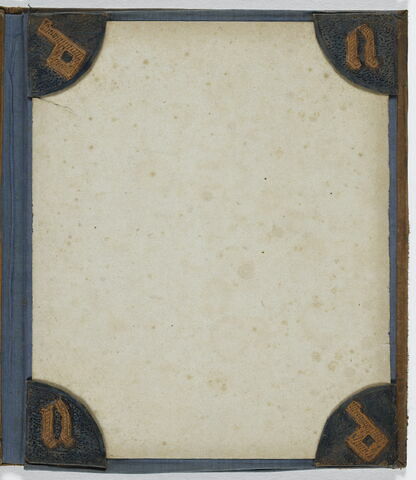 Portefeuille sous-main en cuir repoussé et coloré orné en hommage au peintre Constant Dutilleux, image 4/4