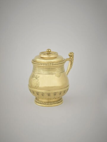 Pot à pâte de la toilette de la duchesse de Modène