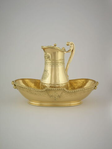 Bassin de l'aiguière de la toilette de la duchesse de Modène, image 6/10