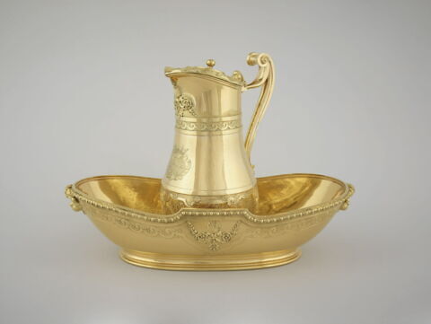 Bassin de l'aiguière de la toilette de la duchesse de Modène, image 7/10