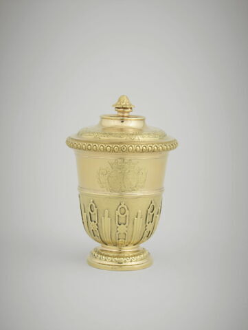 Couvercle du gobelet couvert de la toilette de la duchesse de Modène (RFML.OA.2019.46.7.1), image 4/6