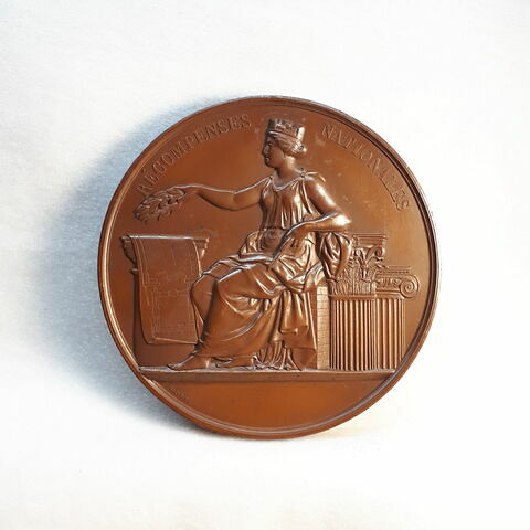 Récompenses nationales – Salon de 1852, architecture, médaille de 1ère classe, image 1/2