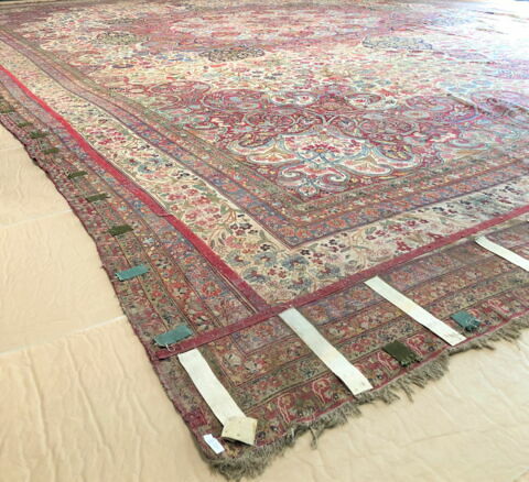 Grand tapis velours rectangulaire à décor végétal, image 3/4
