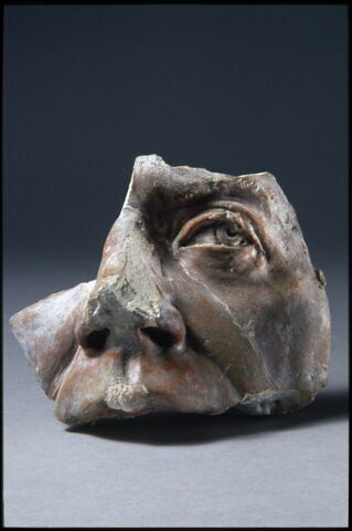 sculpture, fragment, image 2/4