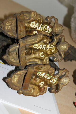 Porte-embrasse en bronze doré d'un groupe de cinq, image 4/7