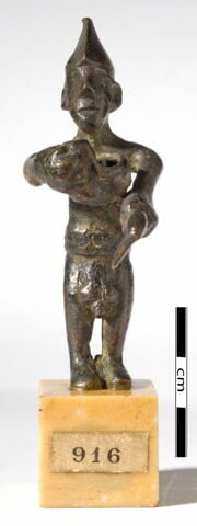 statuette