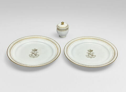 Assiette au chiffre de LN couronné de Napoléon III, du service de table du ministère d’Etat, image 8/8