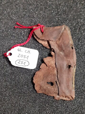 objet indéterminé, fragment, image 1/2