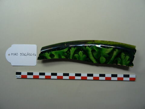 Fragment d'un marli de grand plat, image 1/1