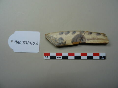 Fragment de bord de plat, image 1/1