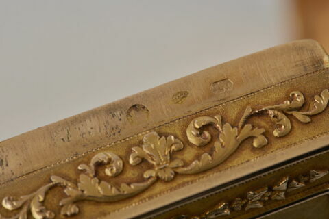 Tabatière à décor de feuilles d’acanthe, image 12/15