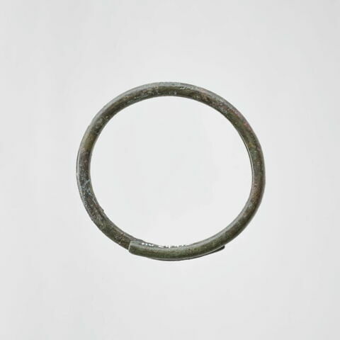 bracelet, image 2/2