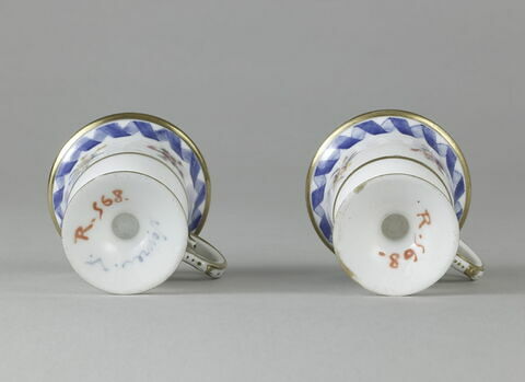 Tasse à glace d'un ensemble de six sur un plateau circulaire, d'une paire (R 569), d'un service de table (R 550 à 675), image 7/8